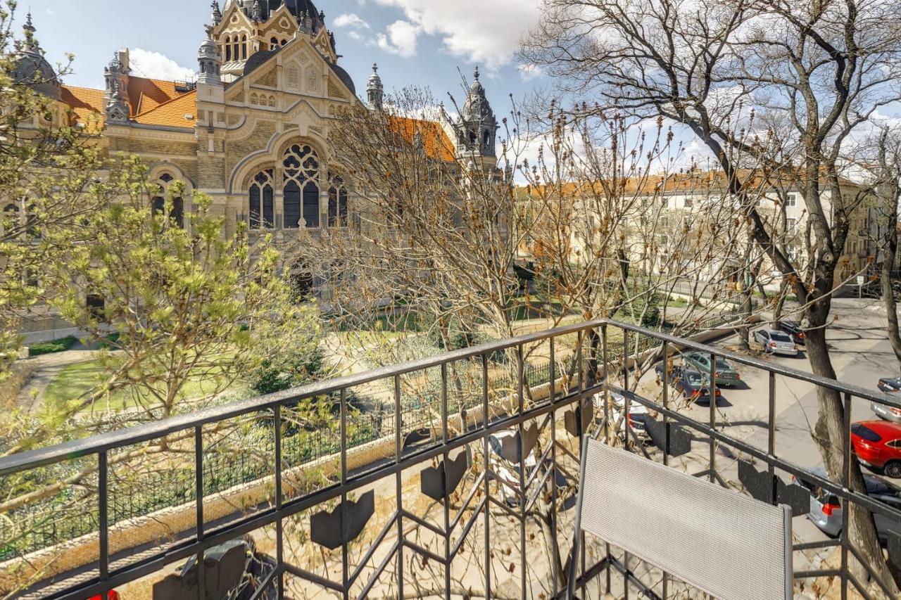 Synagoge View Loft Bestern Сегед Экстерьер фото